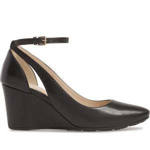 lacey cutout wedge pump